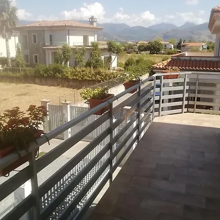 Alojamento de Acomodação e Pequeno-almoço Step By Step Scalea