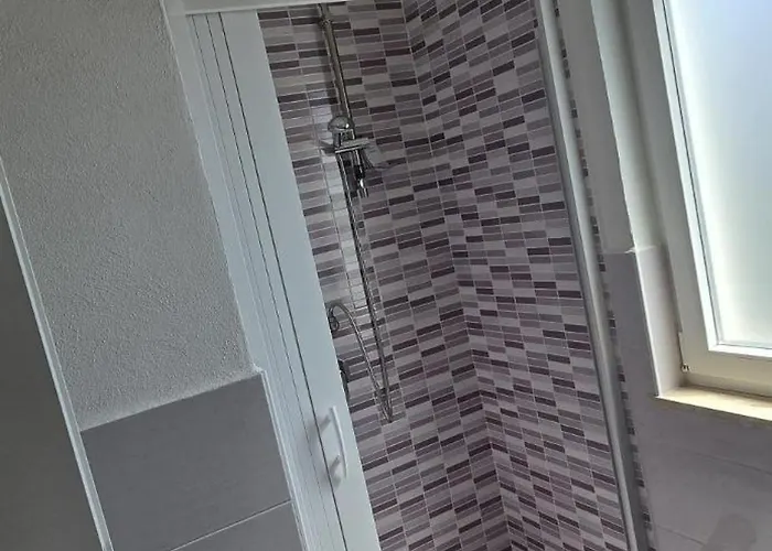 Step By Step Alojamento de Acomodação e Pequeno-almoço 3*